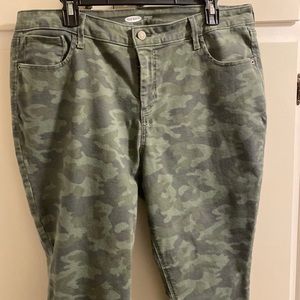Old navy rockstar super skinny size 18 women